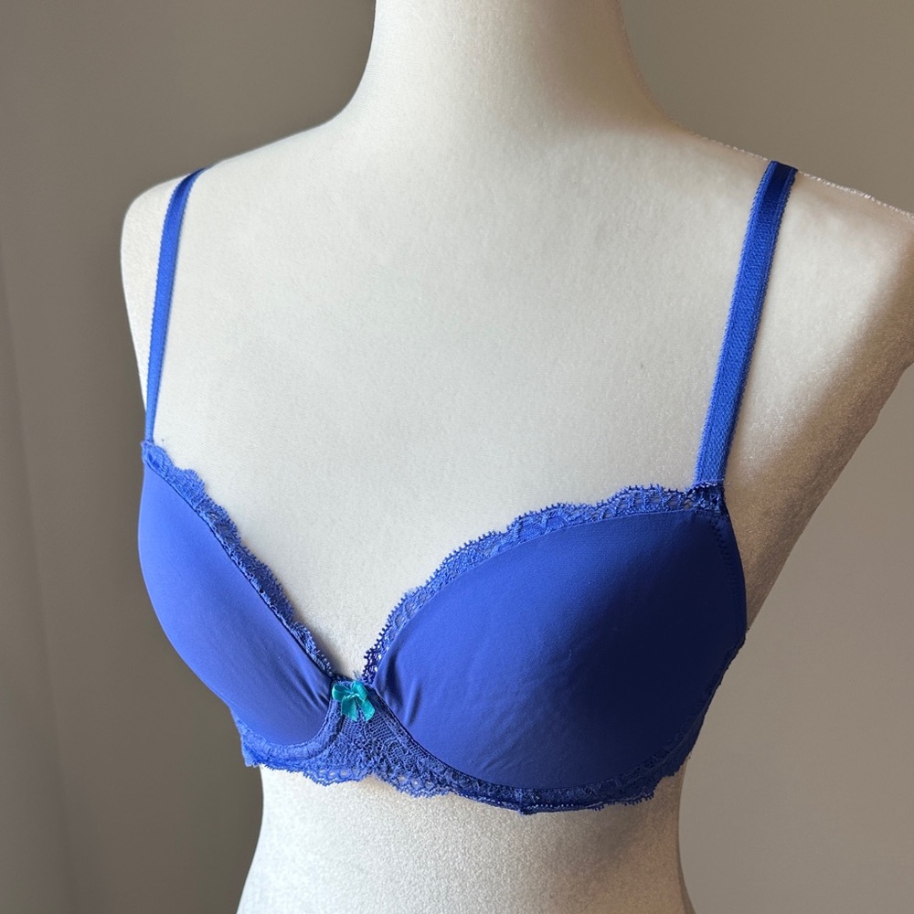 Victoria's Secret Dream Angels Demi Blue Lace Bra